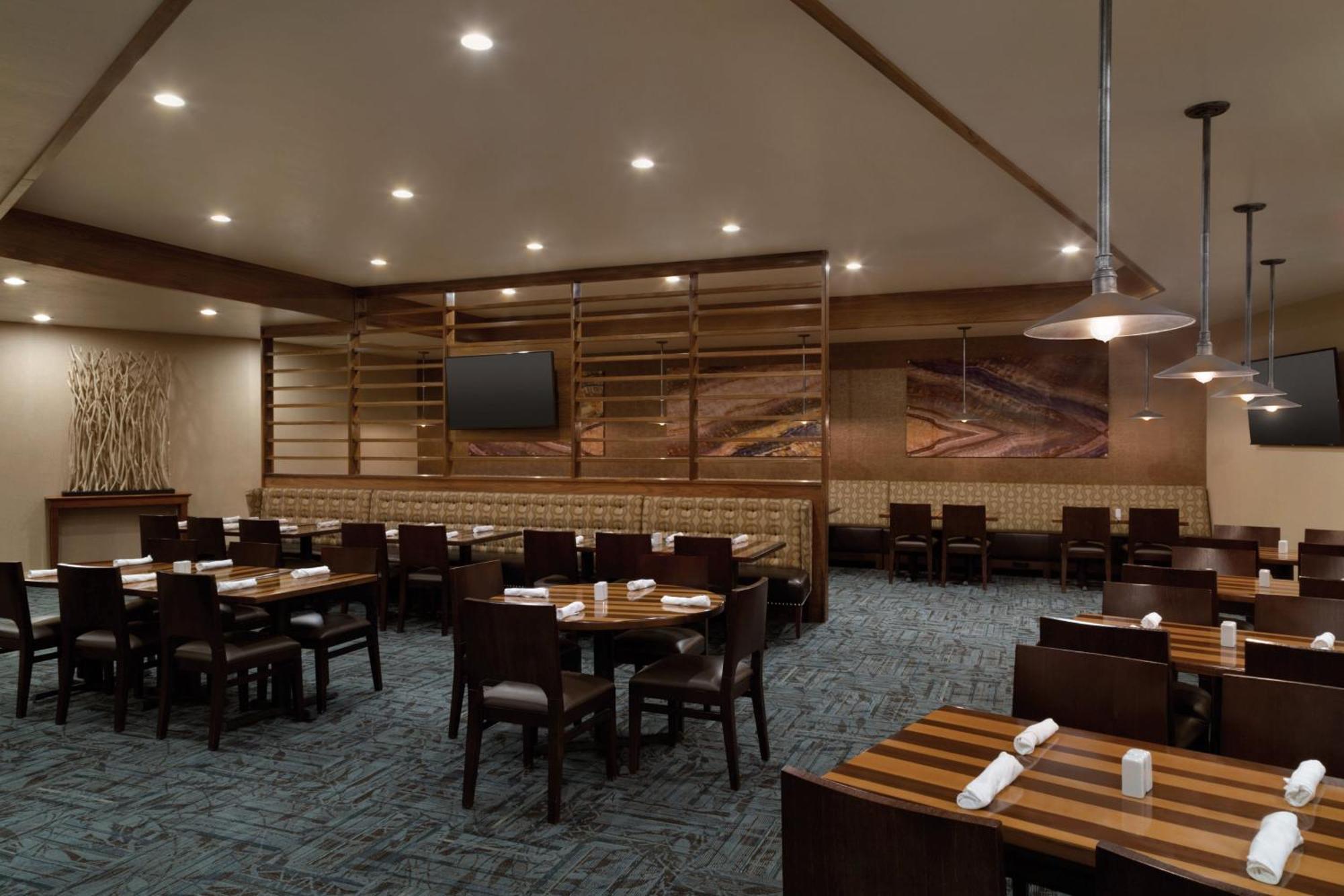 Delta Hotels By Marriott Helena Colonial Ngoại thất bức ảnh